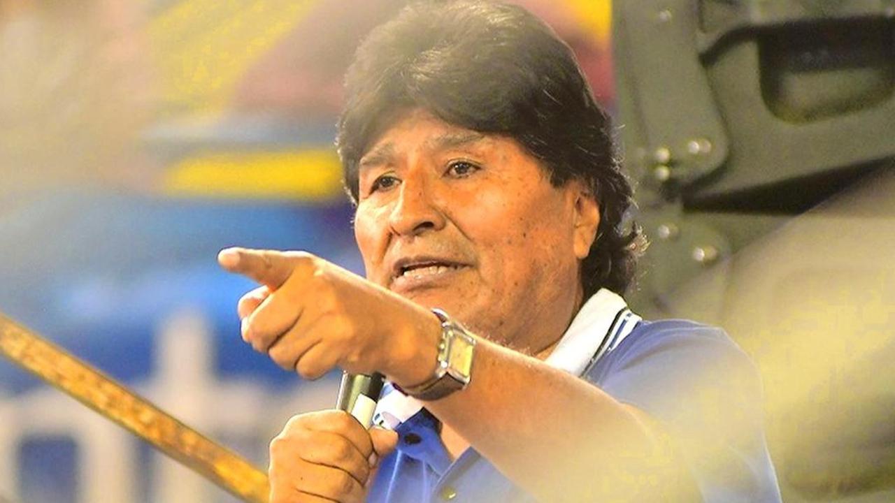 VIDEO Mencekam, Gerombolan Pria Bertopeng Tembaki Konvoi Kendaraan Mantan Presiden Bolivia Evo Morales, Sopirnya Terluka
