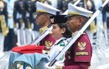 Lika-Liku Meti 'War' Tiket dan Terbang dari Bengkulu Demi Upacara Istana