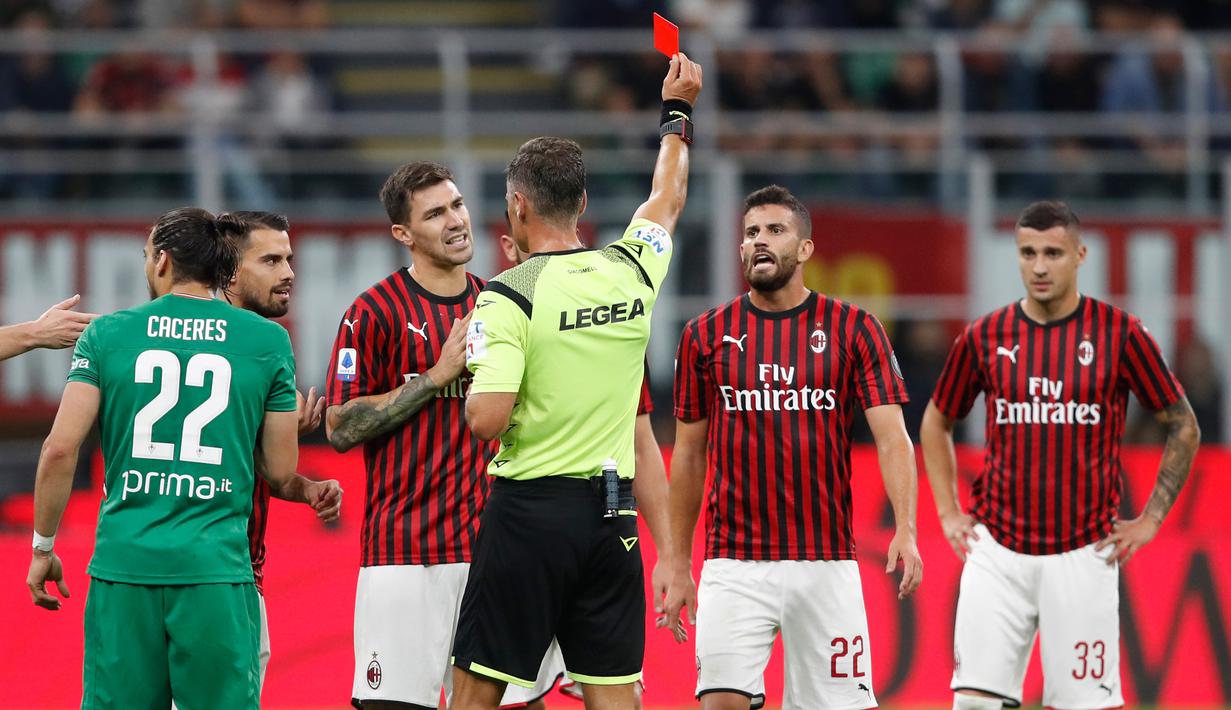 FOTO: AC Milan Dipermalukan Fiorentina di San Siro - Page ...