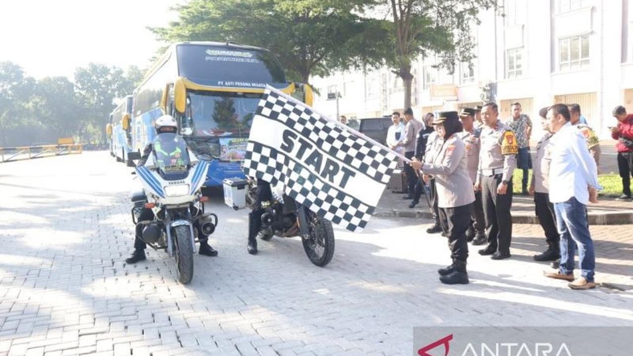 Kapolres Metro Bekasi Lepas 150 Pemudik dalam Program Mudik Gratis Polres Metro Bekasi