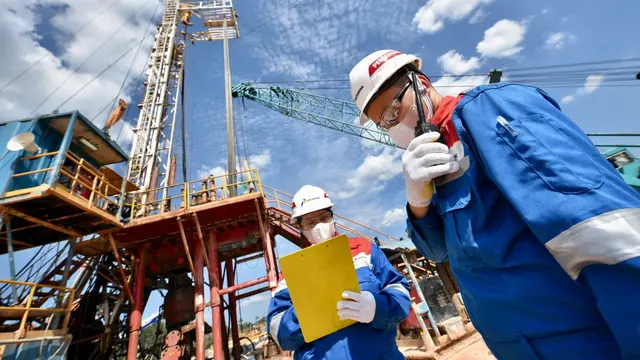 Di Hari Pendidikan Nasional, ada program Beasiswa Prestasi jenjang magister (S2) bagi putra-putri Riau yang diberikan oleh PT Pertamina Hulu Rokan bersama Pertamina Foundation. (Dok Pertamina)