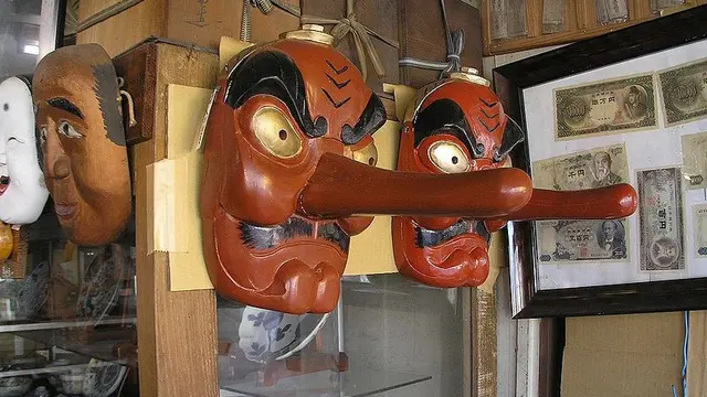 Topeng Tengu (Wikipedia/Creative Commons)