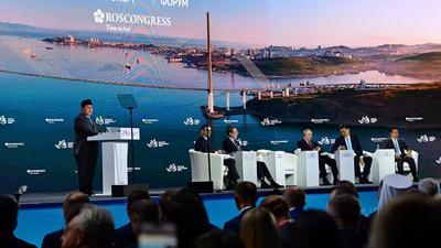 Prabowo Tegaskan Indonesia Tidak Berpihak dalam Blok Manapun di Hadapan Putin