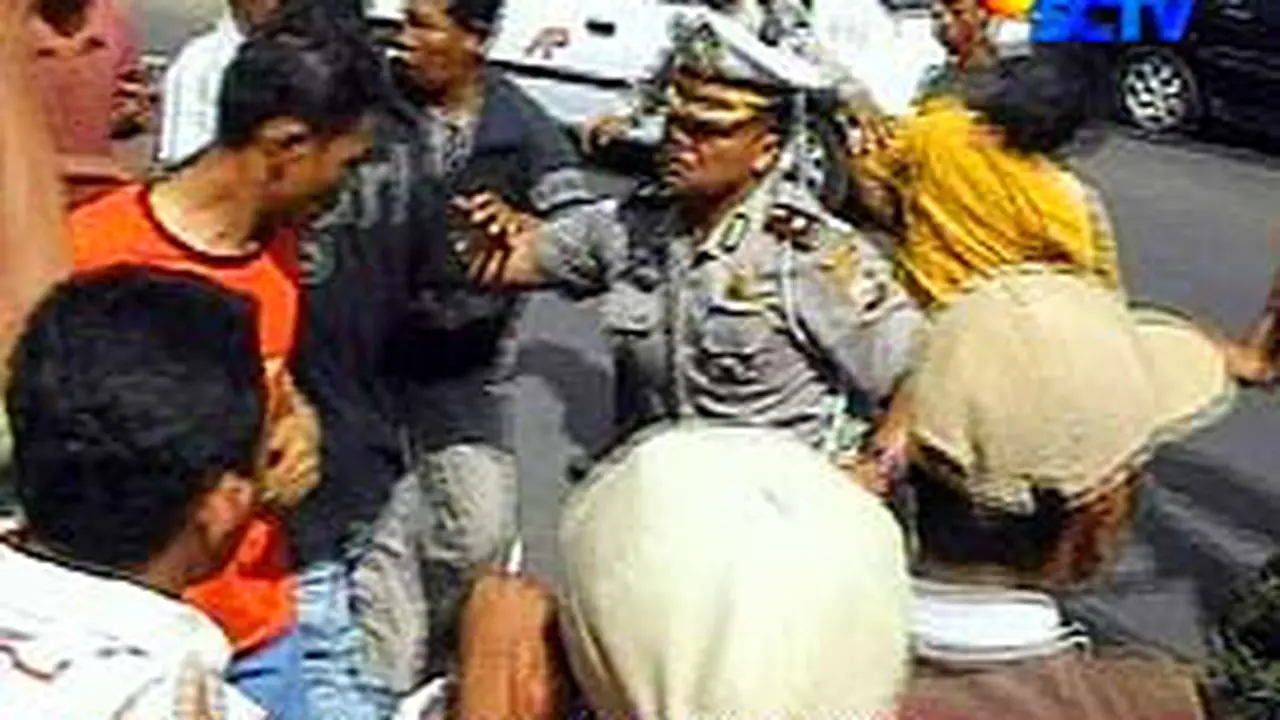 040505cSupirwalikota.jpg