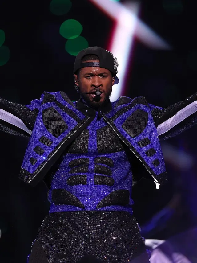 Gaya Duet Maut Alicia Keys dan Usher Gebrak Super Bowl, Tampil Bersinar dengan Outfit Bertabur Ribuan Kristal