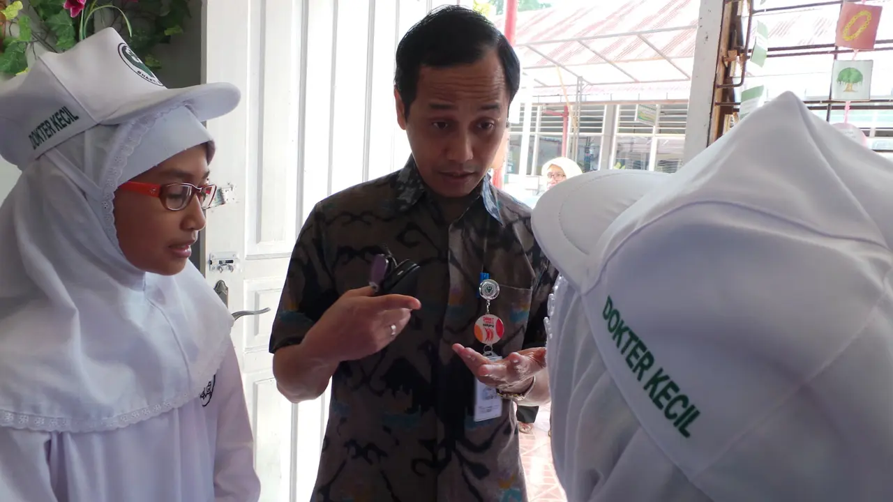 Dirjen Bina Gizi dan KIA Latih Kilat Dokter Kecil di Padang