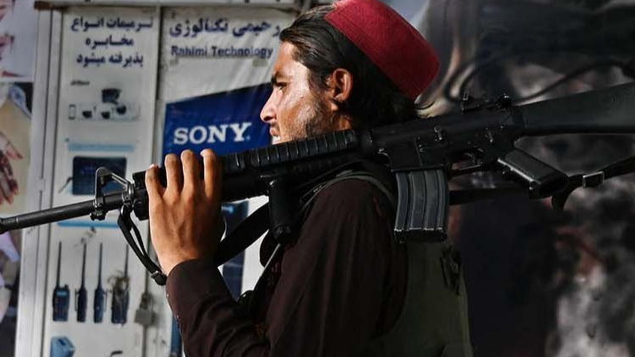 Namun, salon kecantikan di Afghanistan pun terancam sejak Taliban kembali meraih kekuasaannya.