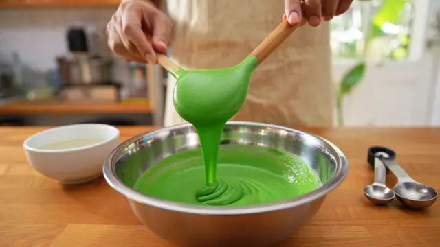 Cara membuat es pisang ijo (Foto: Reve Art AI)