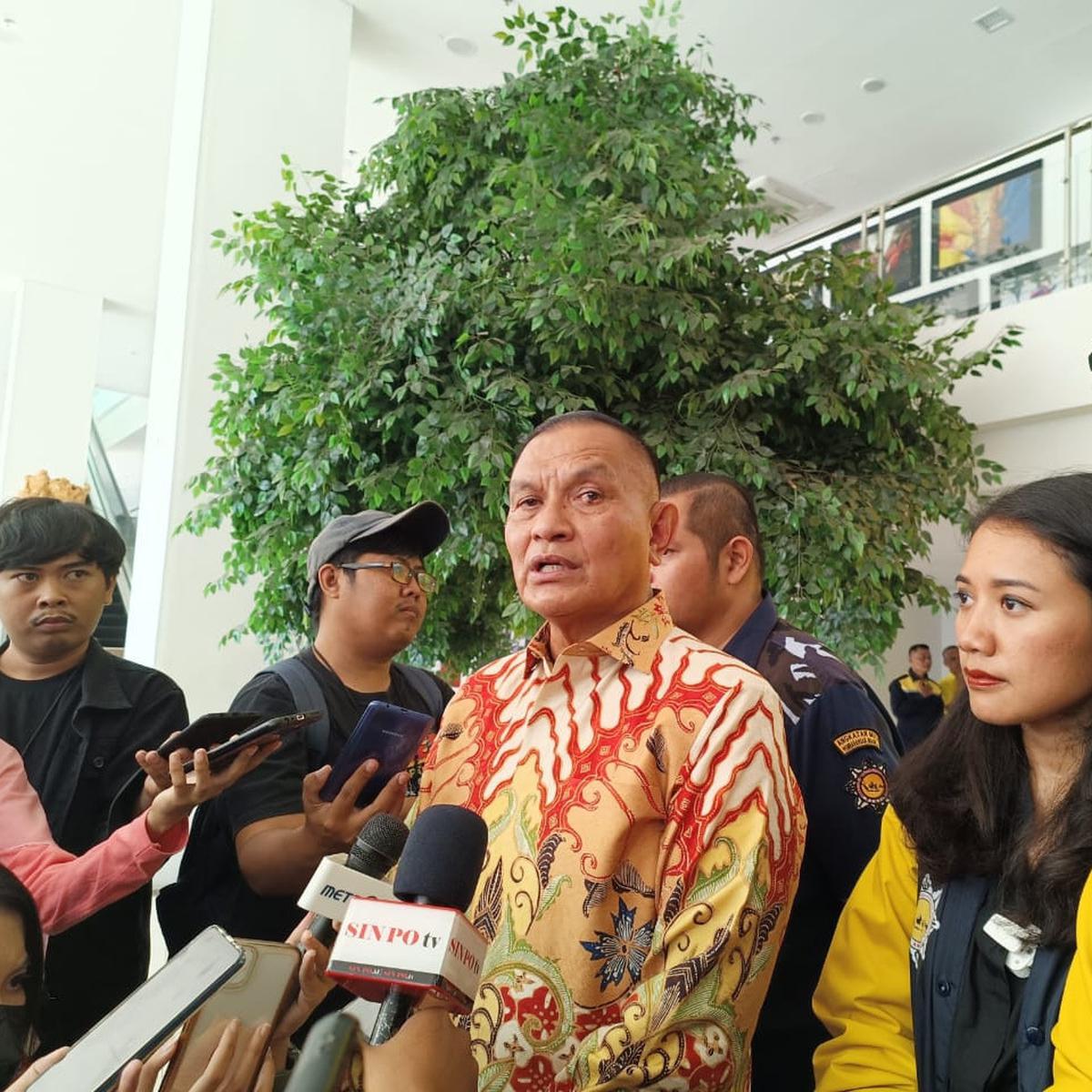 Sekretaris Jenderal Partai Golkar Lodewijk F Paulus saat menghadiri perayaan hari ulang tahun (HUT) ke-45 Angkatan Muda Pembaharuan Indonesia (AMPI) di Kantor DPP Partai Golkar, Rabu (28/6/2023).