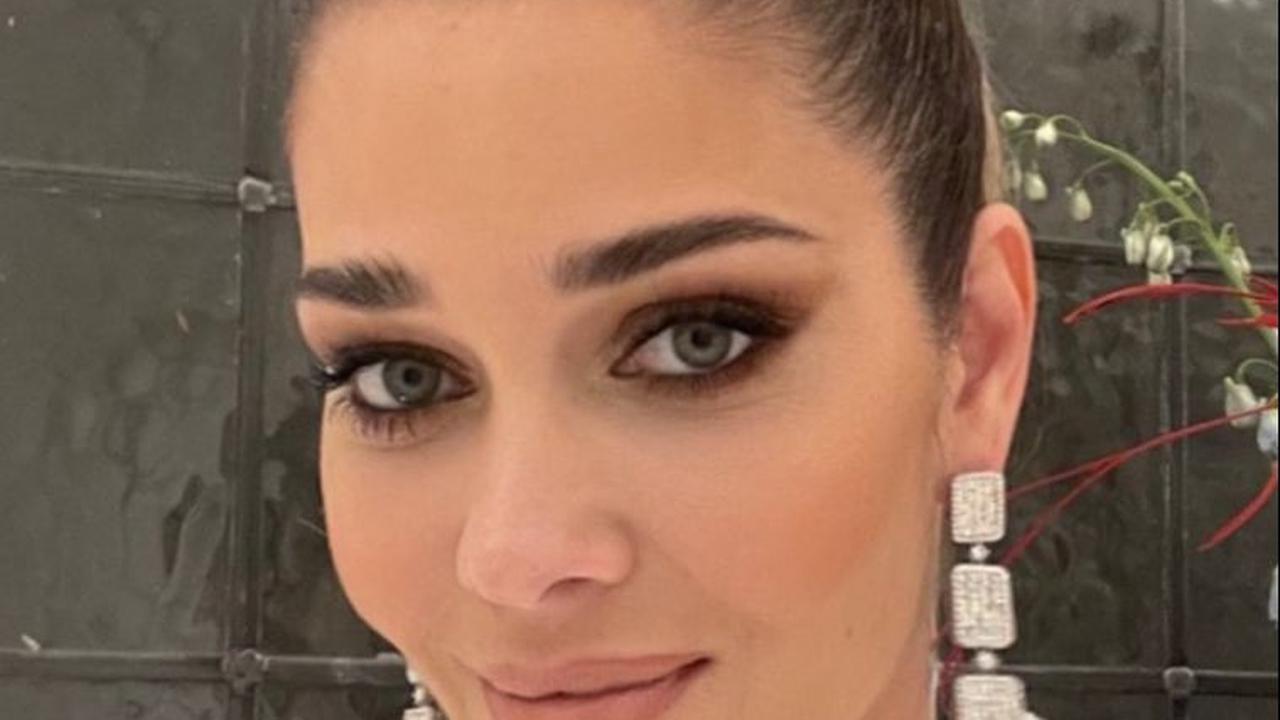 11. Ana Beatriz Barros