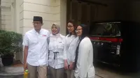 Sebelum Nyoblos Pilkada DKI, Sandiaga Minta Restu Sang Ibu