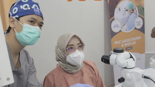 Kursus Lasik diminati sejumlah dokter mata. (Dian Kurniawan/Liputan6.com)