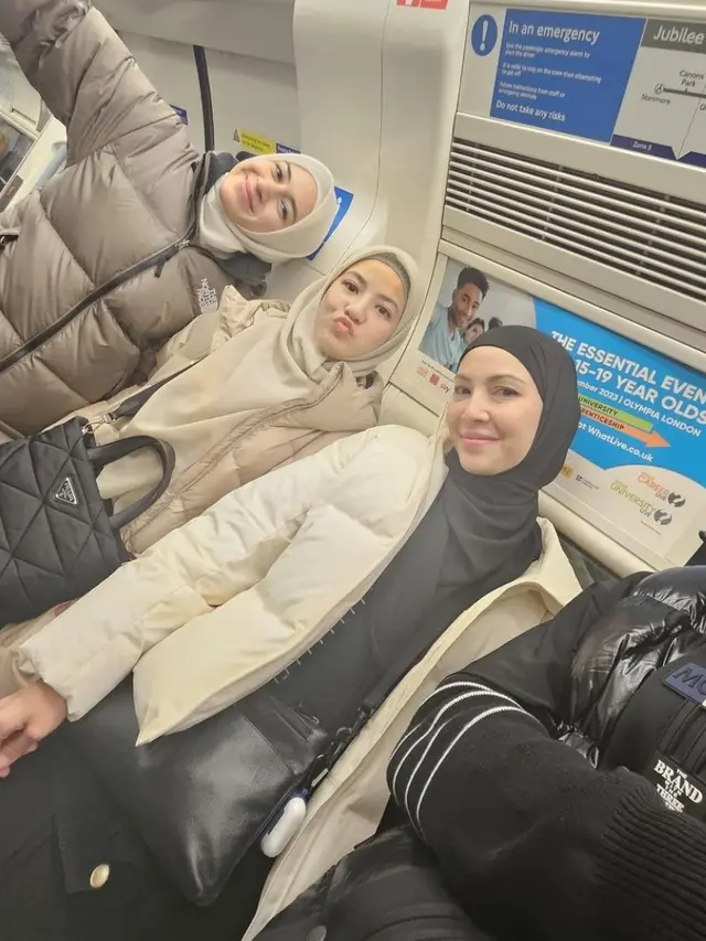 Natasha Rizky Bareng Sahabat