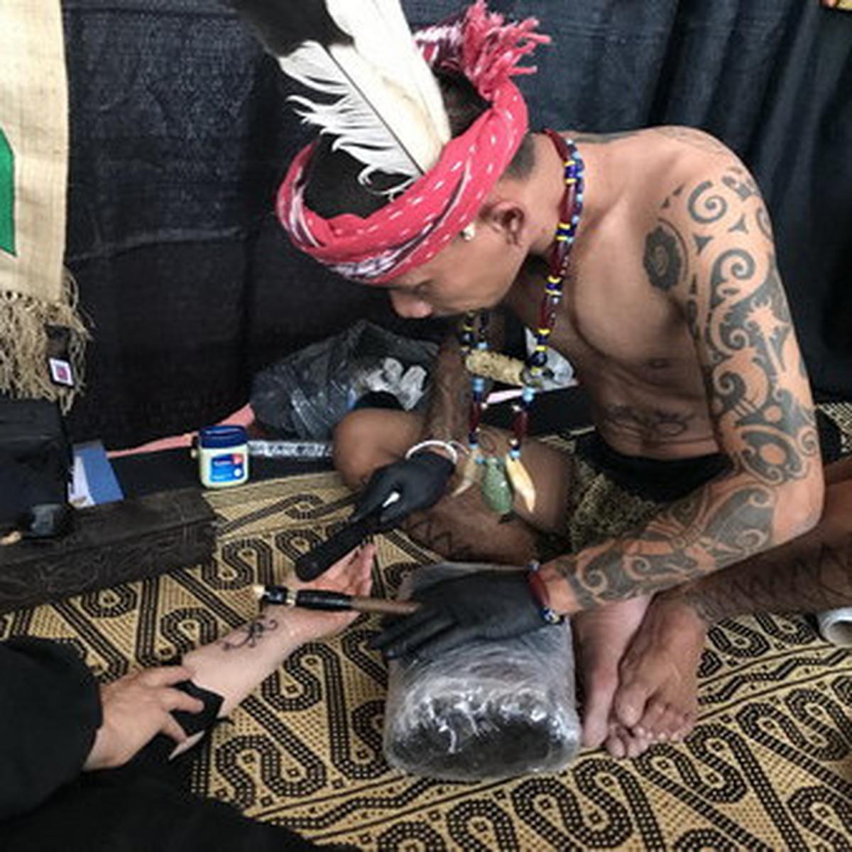 Warga Pedalaman Suku Dayak