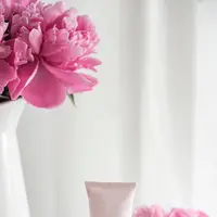 Ternyata, ini alasannya kenapa retinol bikin kulit merah, bahkan sampai muncul breakout.  | unsplash.com/@globencer