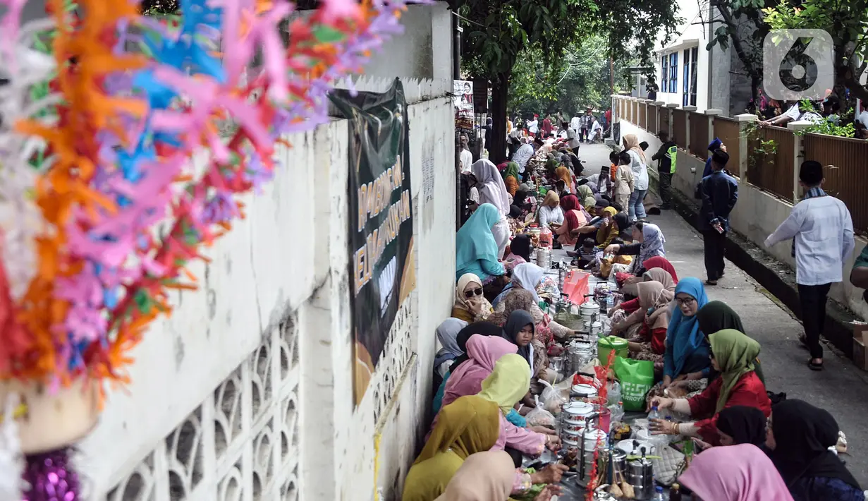 Kegiatan ini digelar untuk pertama kalinya dalam rangka melestarikan tradisi masyarakat Betawi tempo. dalam merayakan Lebaran Idul Fitri. (merdeka.com/Iqbal S. Nugroho)