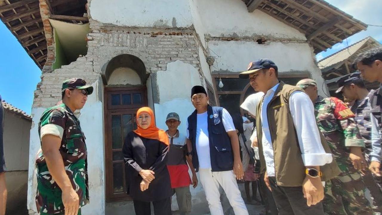 Fakta Unik: Korban Gempa Situbondo Akui Sehat tapi Trauma, Gubernur Khofifah Turun Tangan Serahkan Bantuan