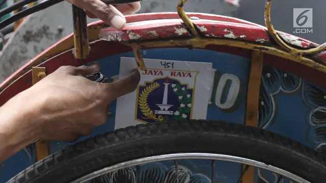 Pendataan Penarik Becak di Flyover Bandengan
