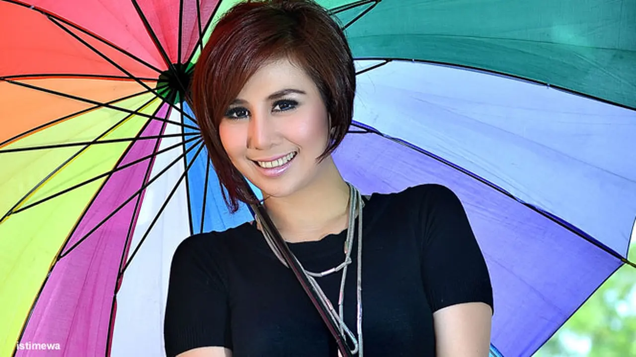 ratna-dilla-130728b.jpg