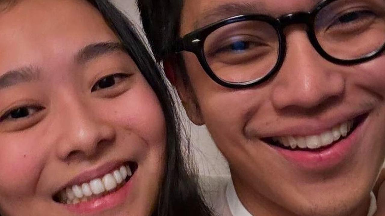 Dhika Himawan merupakan wanita yang memilik darah Jepang. Ia menjalin hubungan dengan Brandon Salim sejak 2022 lalu.