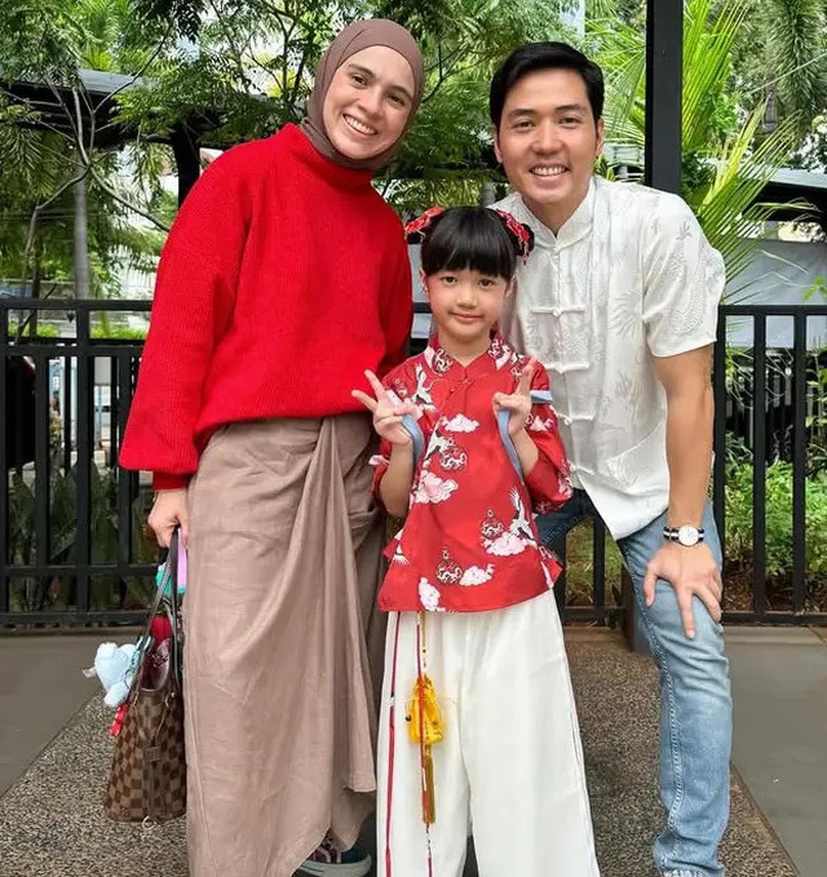8 Tampilan Menggemaskan Anak Artis Kenakan Baju Tradisional China saat Imlek 2025, Anak Cut Meyriska hingga Marisa Nasution