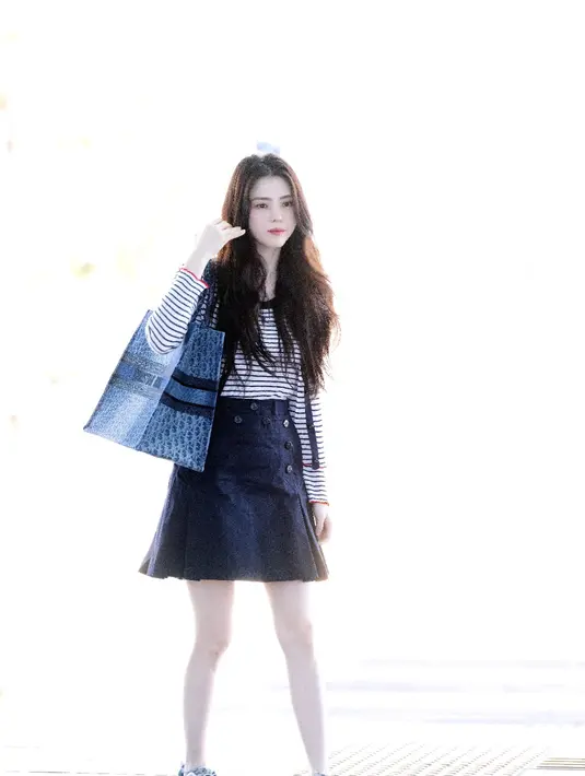 Terpilihnya bintang ‘The World of the Married’ disampaikan rumah mode mewah asal Prancis itu melalui rilis yang diterima Fimela pada 3 Juni 2024. [Dok/Dior]