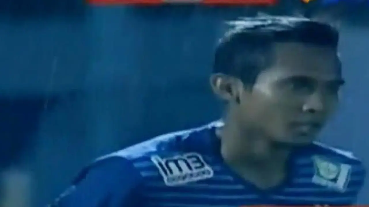  Arema Vs Perseru 