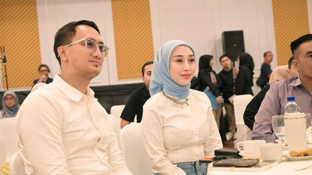 Reza Gladys dan Attaubah Mufid