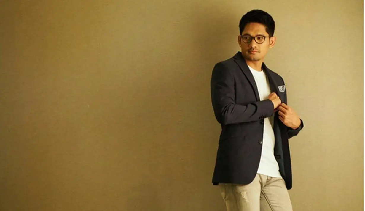 Gugatan cerai Ade Maya, terhadap suaminya Ibnu Jamil digugurkan oleh Majelis Hakim Pengadilan Agama (PA) Jakarta Selatan. Pasangan ini pun batal bercerai. Kabar itu dibenarkan oleh humas PA Jakarta Selatan, Jarkasih. (Instagram/maulajamilo11)