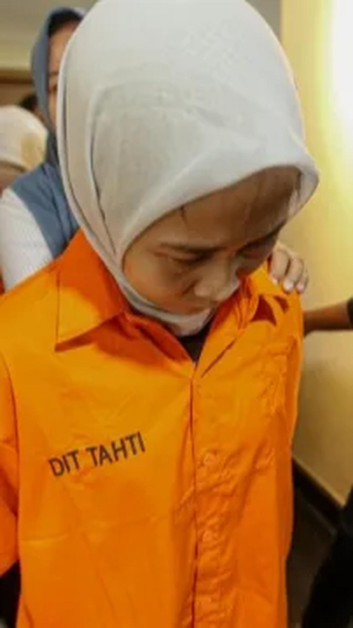 Saat ini Rihana dan Rihani berstatus tahanan Kejari Tangsel.