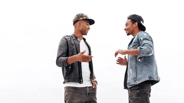 Ilustrasi dialog, ngobrol, komunikasi