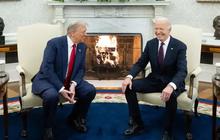 FOTO: Momen Donald Trump Temui Joe Biden di Gedung Putih, Ini yang Dibicarakan