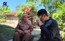 Romantis, Ayah Lesti Kejora Bareng Sang Istri Minum Es Dawet Segelas Berdua di Kampung Halaman
