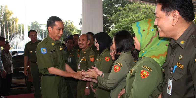 Hari Pertama Kerja, Jokowi-Ahok Gelar Halal Bi Halal 