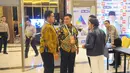 Pengamanan KPU berjaga di lobby debat cawapres 2019 di Hotel Sultan, Jakarta, Minggu (17/3). Polda Metro Jaya dibantu aparat TNI dan pemerintah DKI Jakarta menurunkan 5 ribu personel gabungan. (Liputan6.com/Angga Yuniar)
