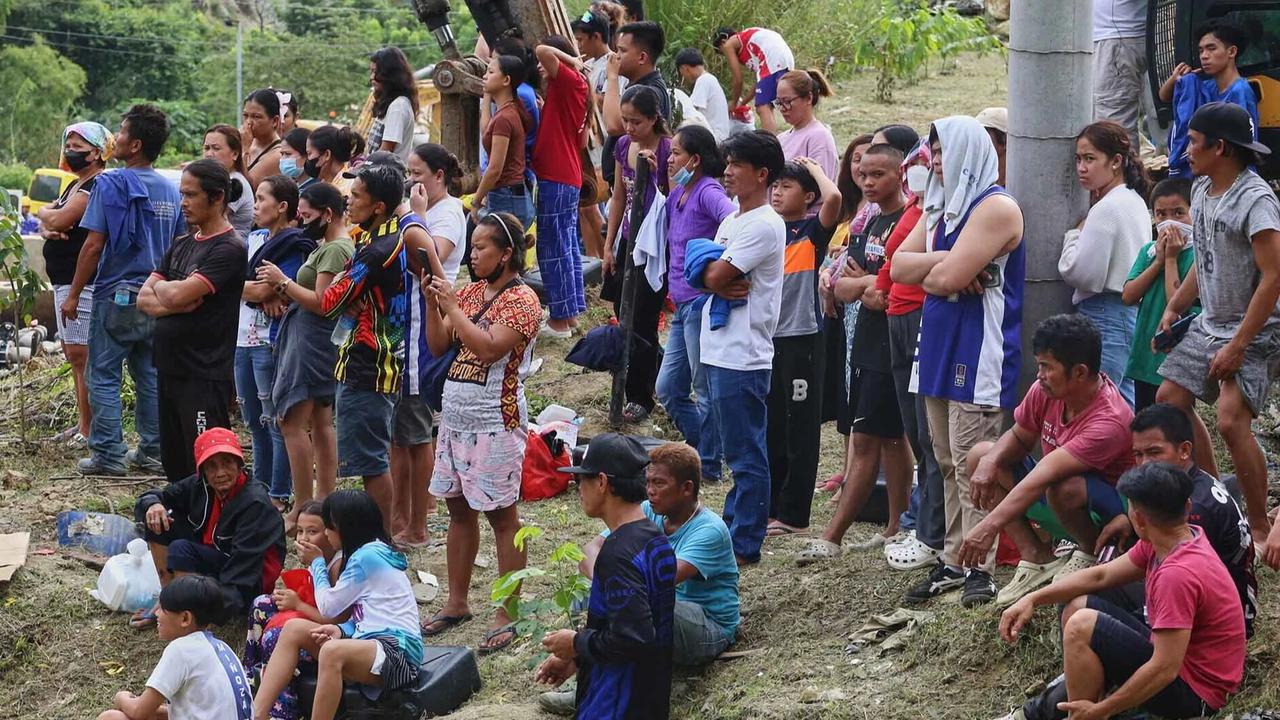 FOTO: Longsor  Gunungan Sampah di Cebu,  Puluhan Orang Hilang