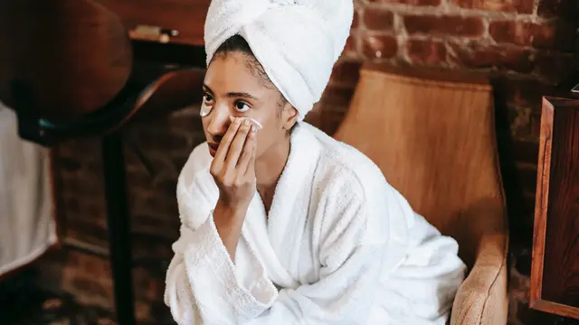 Perawatan Kerutan Mata