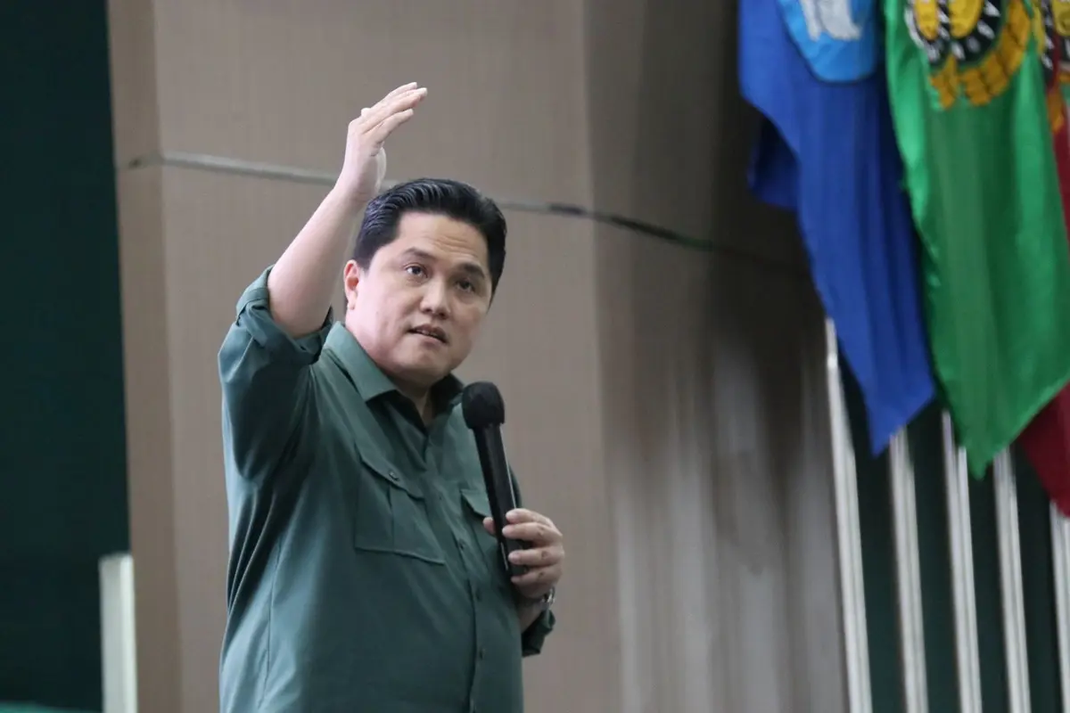 Menteri BUMN Erick Thohir dalam seminar 'Grand Design Menuju Generasi Emas 2045: Mengulas Visi Indonesia Maju Presiden Jokowi', di Gedung Auditorium USU, Medan, Minggu (9/1/2022). (Dok BUMN)
