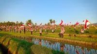 rekor muri pengibaran bendera di bali