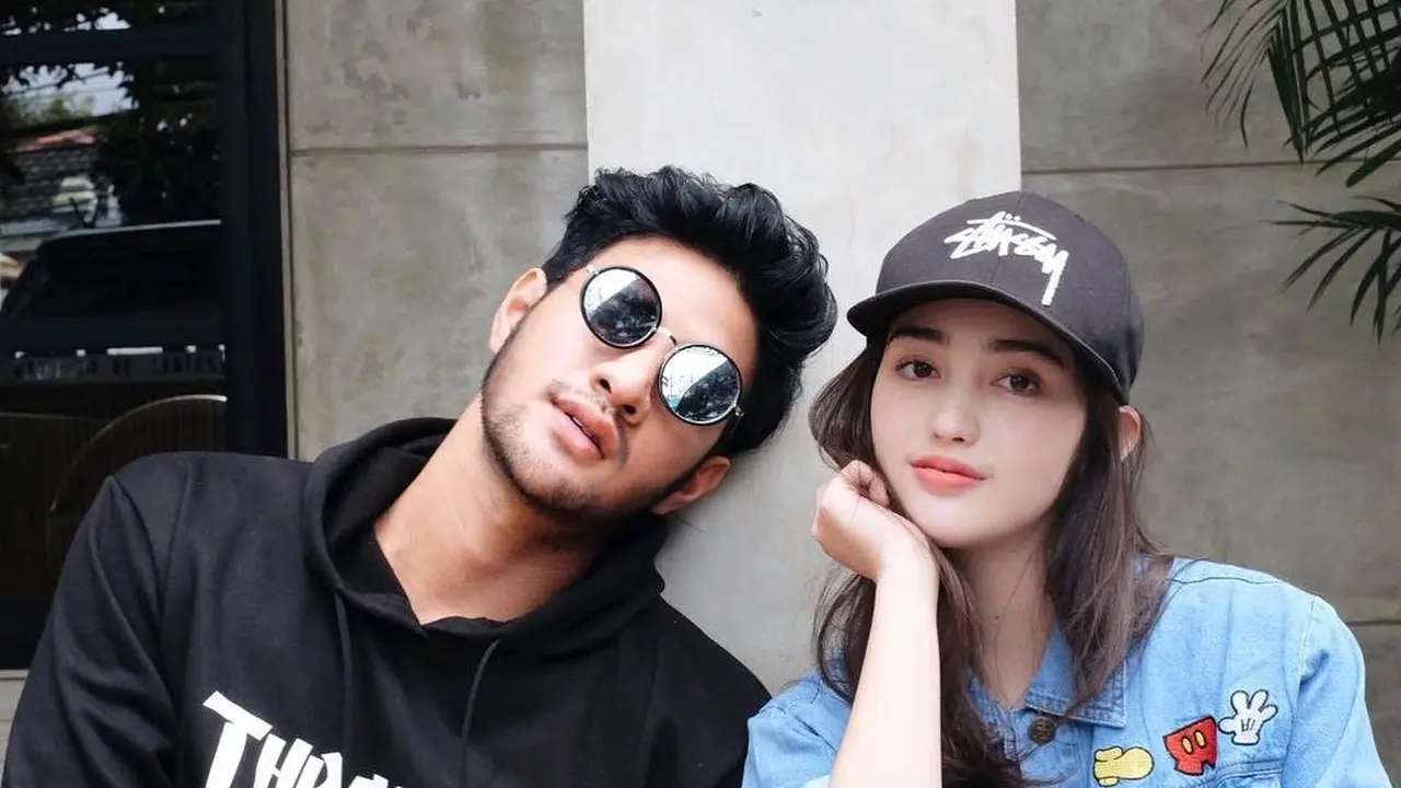 [Bintang] Gaya Gemesin Sampai Romantis Maksimal, Ini 5 Potret Mesranya Ranty Maria-Ammar Zoni