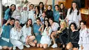 Digelar private, tampak sejumlah artis yang datang seperti Luna Maya, Ayu Dewi, Olla Ramlan, Gisel, Ririn Ekawati, Tya Ariestya, Azizah Salsha, Aaliyah Masaid, Nia Ramadhani dan Ayana Moon. Caca Tengker adik Nagita Slavina juga tak ketinggalan untuk hadir. (Liputan6.com/IG/@tya_ariestya)