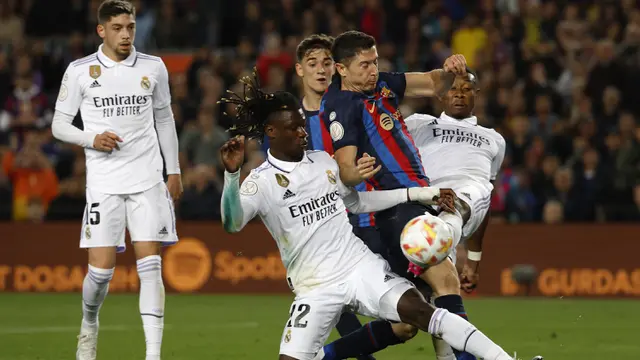 Foto: King Benzema Cetak Hattrick, Real Madrid Pesta Gol Lagi di Kandang Barcelona setelah 6 Dekade