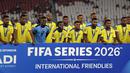Para pemain Kepulauan Solomon berfoto bersama setelah gagal menyabet peringkat ketiga FIFA Series 2026 dikalahkan St Kitts and Nevis di Stadion Utama Gelora Bung Karno, SUGBK, Senayan, Jakarta, Senin (30/03/2026). (Bola.com/M Iqbal Ichsan)