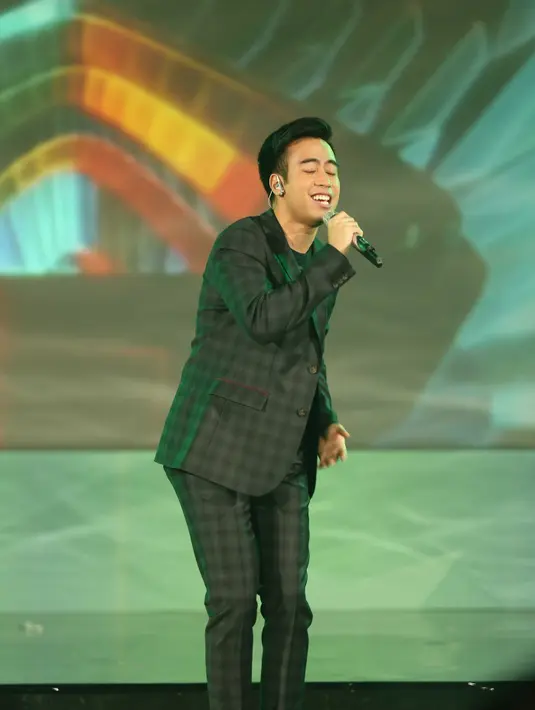 Sadar dirinya adalah public figur, Vidi pun membiasakan diri untuk tampil sebaik mungkin. (Nurwahyunan/Bintang.com)