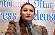 Fitri Carlina Batasi Kegiatan Demi Mengurus Ayahnya yang Sakit