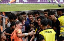 FOTO: Aksi Kiper Timnas Prancis U-17, Paul Argney yang Mencuri Perhatian saat Drama Penalti Singkirkan Senegal hingga Ramah Mau Diajak Foto