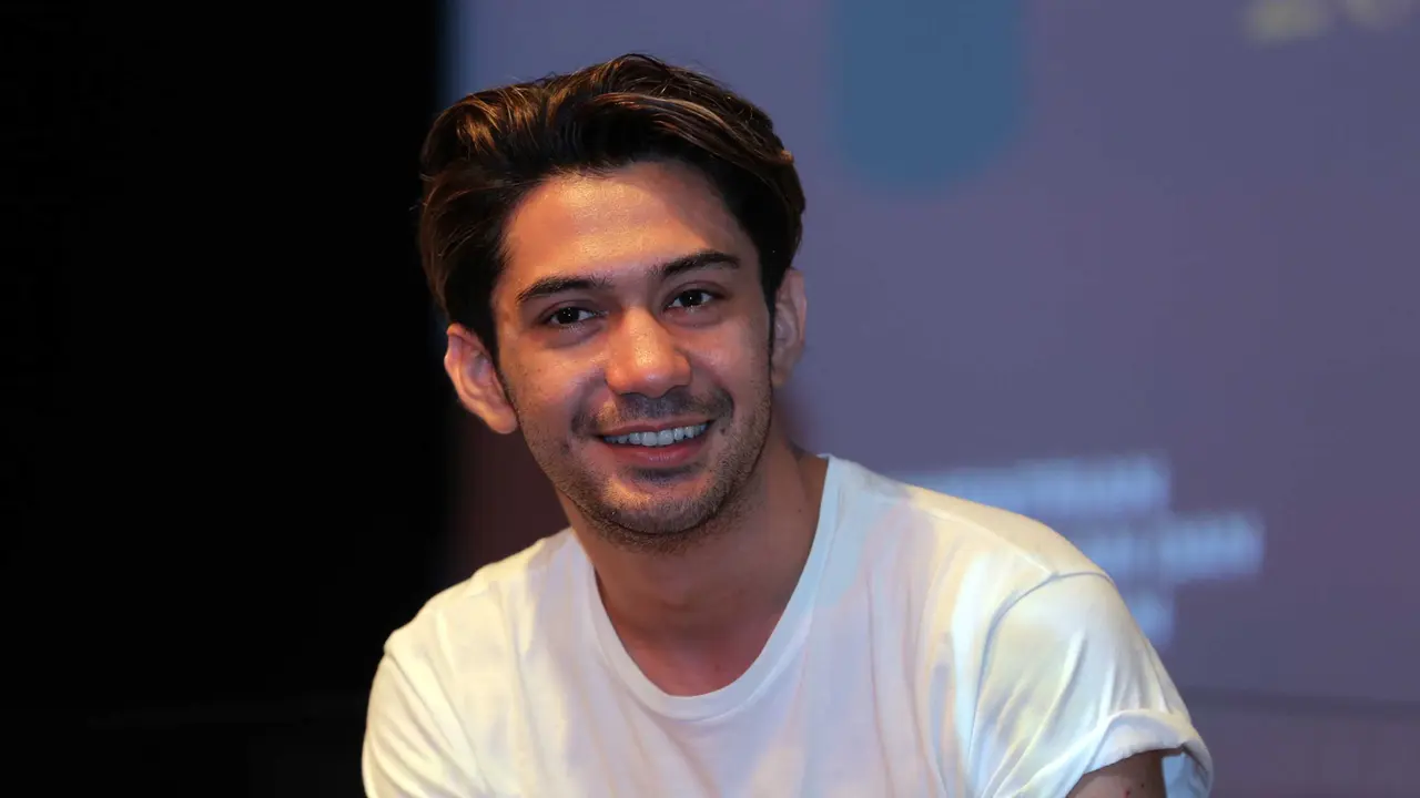 [Bintang] Reza Rahadian