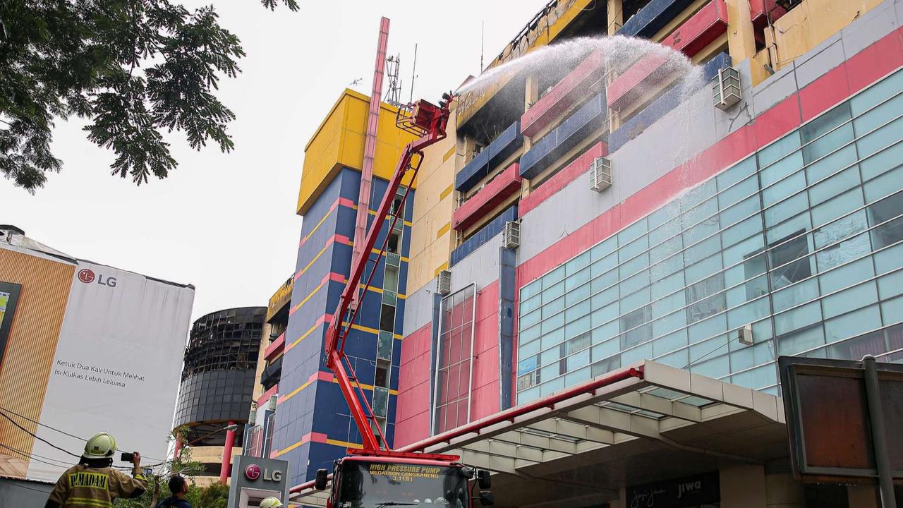 Kondisi Terkini Kebakaran Glodok Plaza, Pemilik Toko Masih Dilarang Masuk