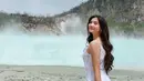 Mangawali karier di dunia hiburan sejak usia 10 tahun, Afifah Ifah'nda saat ini sosoknya semakin populer. Wanita asal Pangkalpinan, Kepulauan Bangka Belitung ini awalnya menjadi seorang penyanyi dan mulai tahun 2016 menjadi seorang aktris. (Liputan6.com/IG/@afifahifah23)