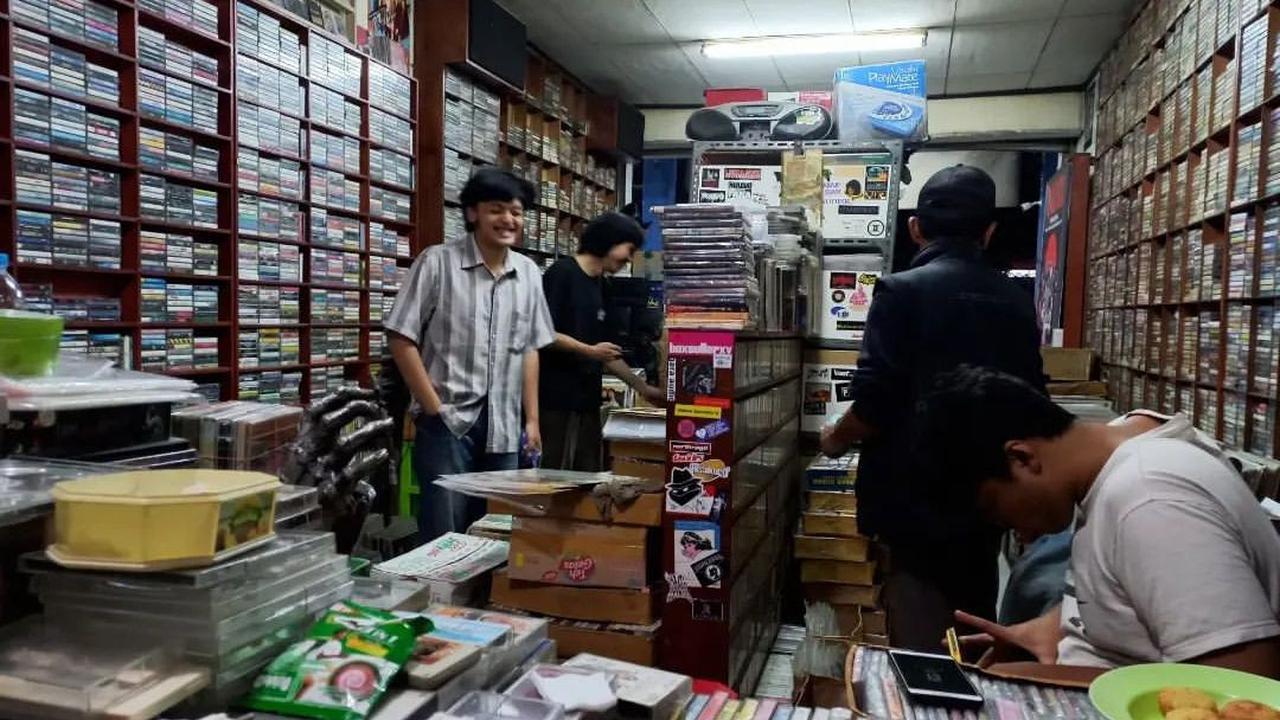 Jual Kaset Pita dan Piringan Hitam